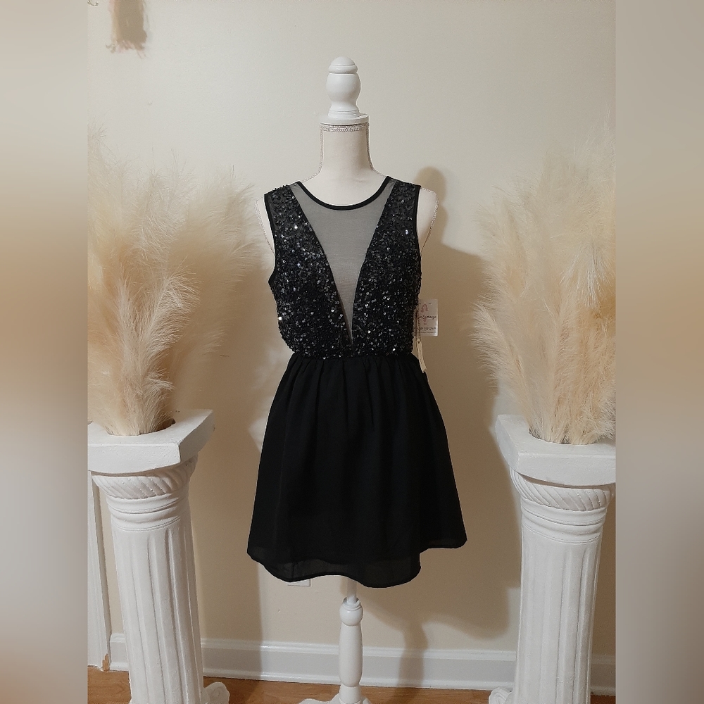 Forever 21 Black Dress